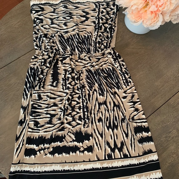 BCBG MaxAzria Dress - Size Small - Worn Once - Picture 6 of 9